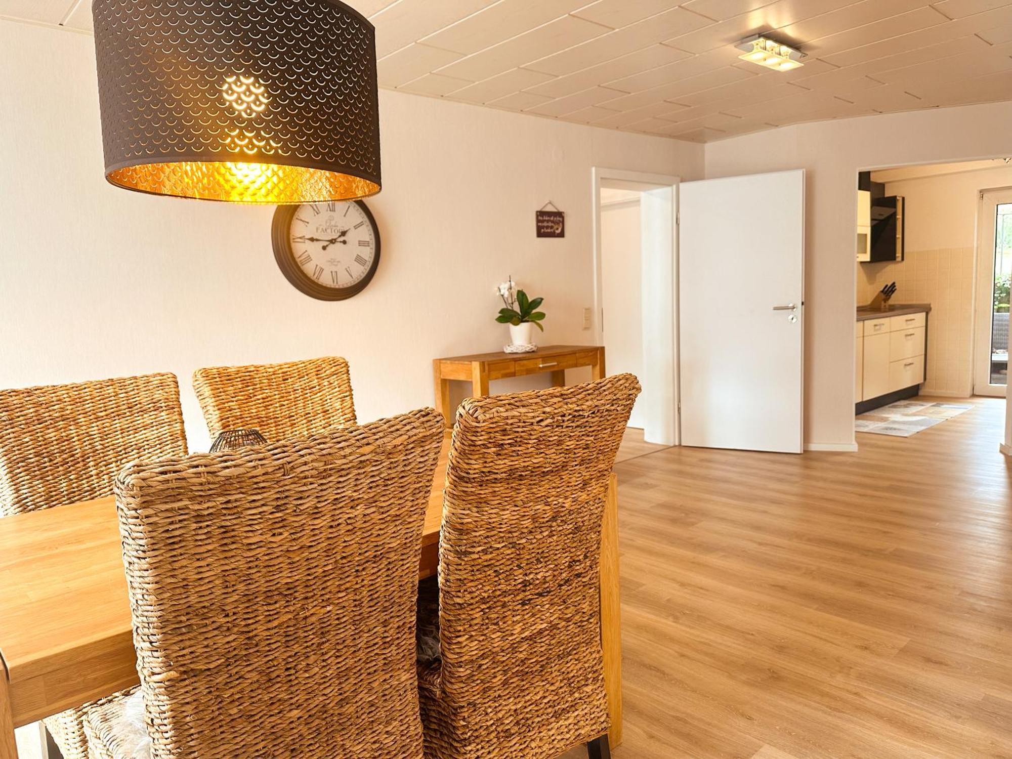 Gemuetliche Ferienwohnung In Der Eifel - Naehe Mosel Bausendorf Exteriör bild